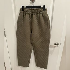Zara Women’s Green Quilted Pants